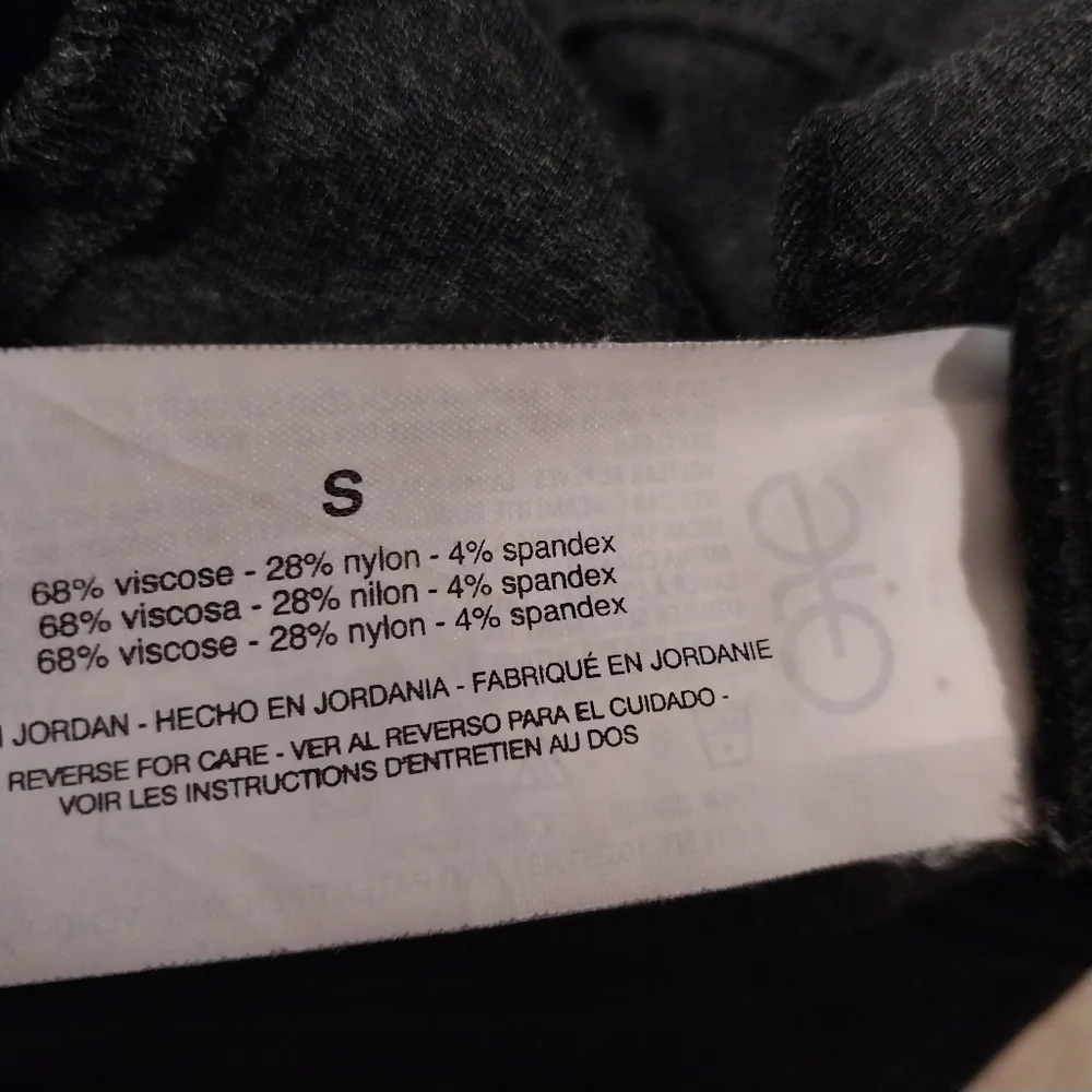 Anne Klein women's pants black straight legged size small